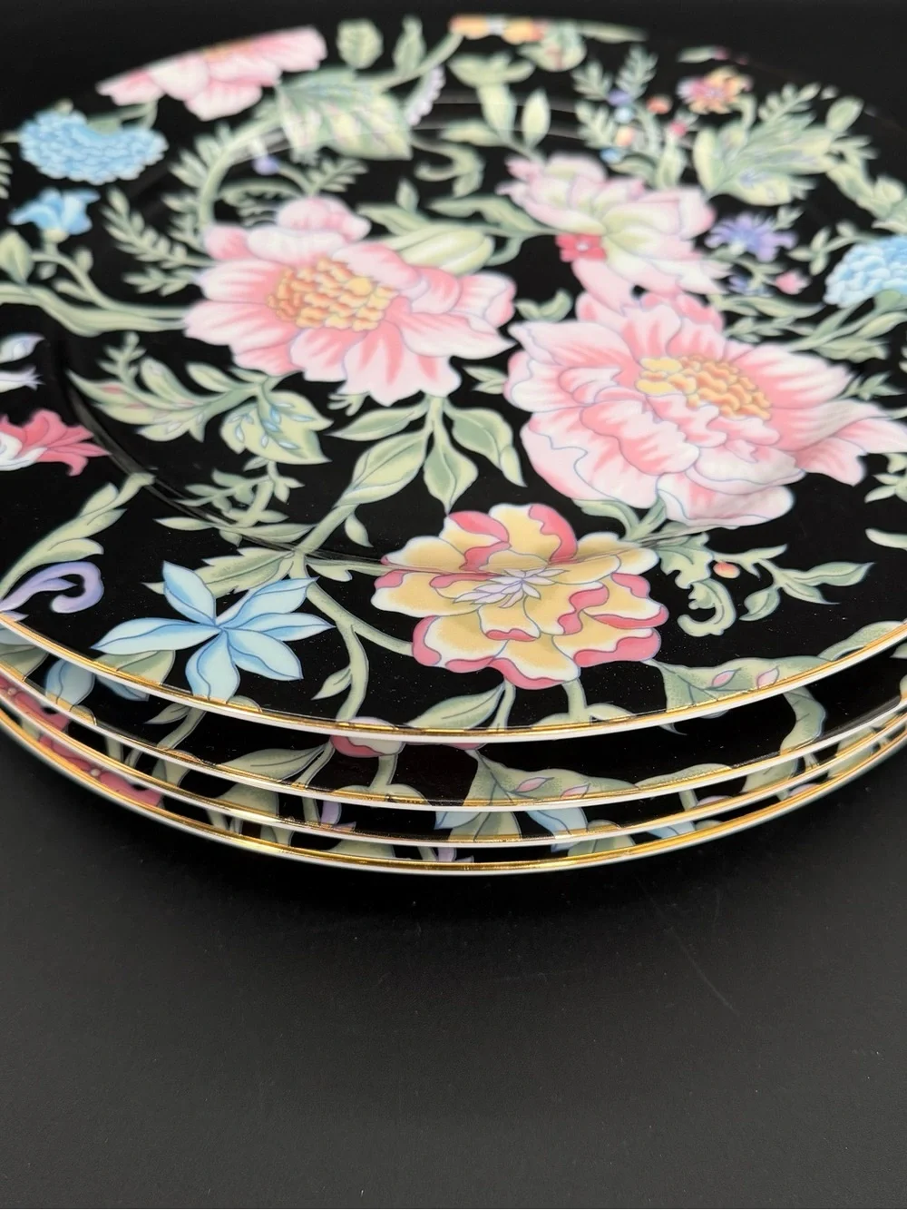 Bloomingdale’s Garden Pleasures Dinner Plates 10.25” Floral Black Gold Set of 4